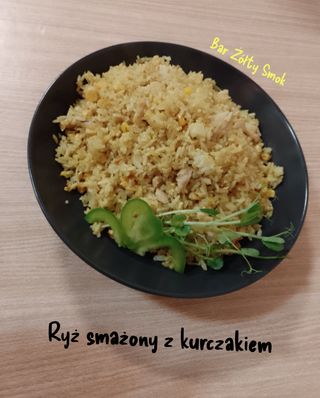 Ryż smażony z kurczakiem