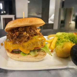 78 Street Burger (220 G.)