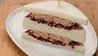 Tramezzino radicchio e tonno