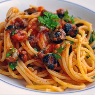 Spaghetti puttanesca