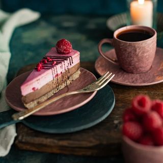 Tort cu zmeura si ciocolata