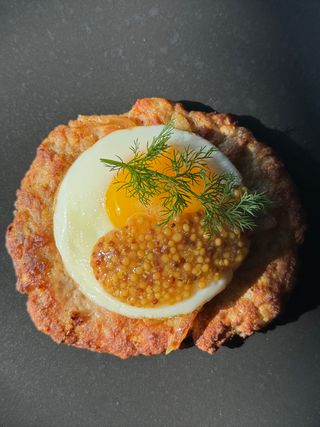 Біфштекс з яйцем (120г)