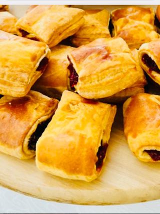 Mini pateuri cu vișine