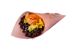 80. Temaki black salmone avo
