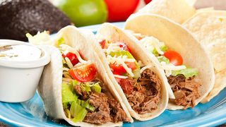 Tacos con manzo sfilacciato