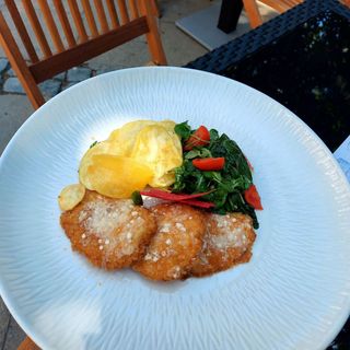 Пиле с пармезанова коричка