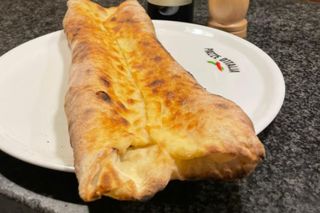 Pizza Nutella Salada (30 Cm.)