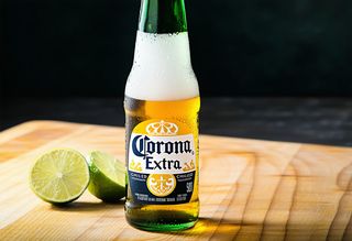 Бира Corona Extra