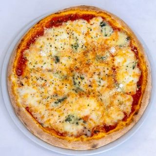 Pizza cuatro formaggi