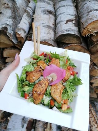 Sałatka z kurczakiem