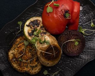 Legume gătite la abur sau jar