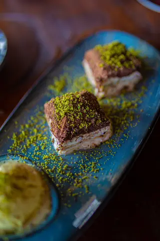 Баклава с какао, мляко и шам фъстък