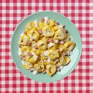Tortellini Panna e Prosciutto