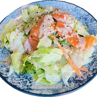 1B. ENSALADA CON SALMON