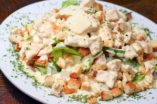 Пилешки хапки със сметана, броколи, топено сирене  (350гр)