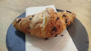 Croissant De Mantequilla Con Chocolate