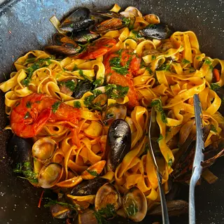 Tagliatelle Frutti Di Mare