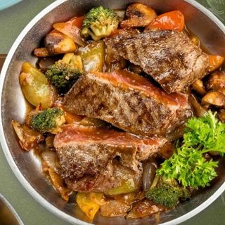 Медальоны из говядины