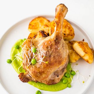 Pulpă de rată confiată