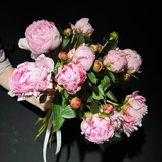 Ramo de 11 Peonias Blanco y Violeta