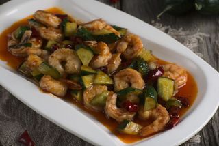 Филе креветок в остром соусе 