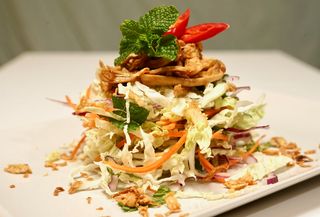 Gỏi Gà Bắp Cải De Pollo