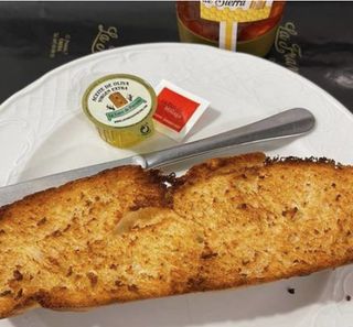 Tostada De Aceite Y Miel (1 Ud.)