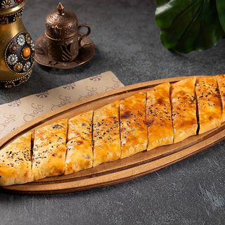 пиде с шпинатомн (300 г)