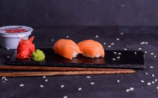 Нігірі з лососем 1шт (32/15/10г)