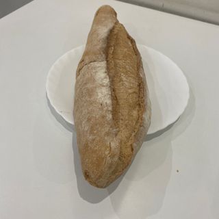 Bocadillo de Lomo fresco , bacon y chorizo casero 