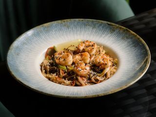 УДОН З ТІГРОВИМИ КРЕВЕТКАМИ (350g)