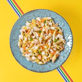 Mezze Penne al Salmone