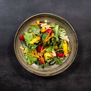 Ensalada De Pulled Chicken