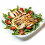 Ensalada De Pollo Con Hummuns