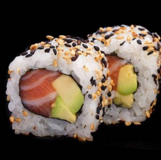 Uramaki Sake Aguacate (8 piezas)