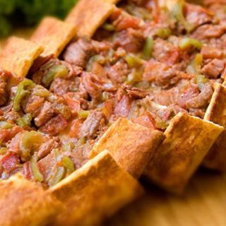 Kuşbaşılı Pide (Pide with Sliced Beef)