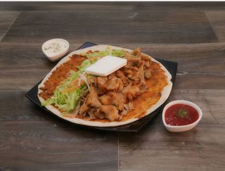 Lahmacun doble mixto con queso 