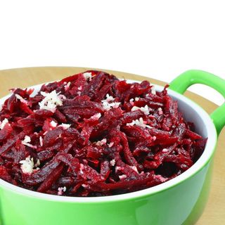 SALATA DE SFECLA CU HREAN