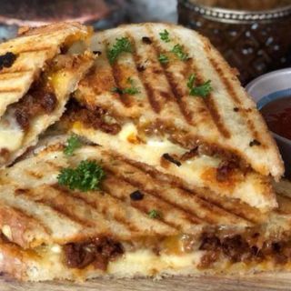 Sandwich De Carne Mechada 