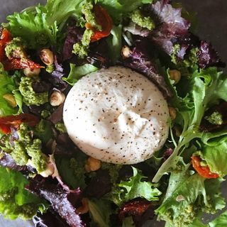 Ensalada De Burrata