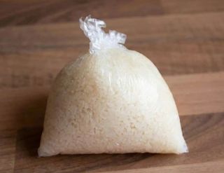 Une Boule D'Attiéké