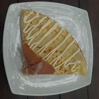 Palačinka sa pršutom, sirom i prilogom