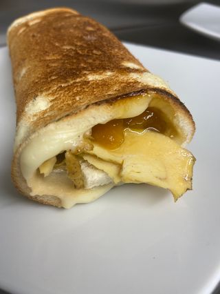 30.Enrollado de pollo asado 