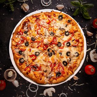 Pizza cu piept de pui Ø 30cm