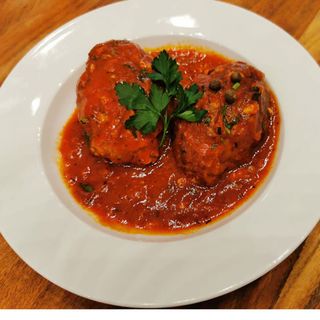 Parjoale de porc in sos tomat