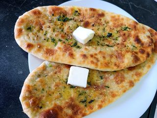 Aloo paratha / Naan