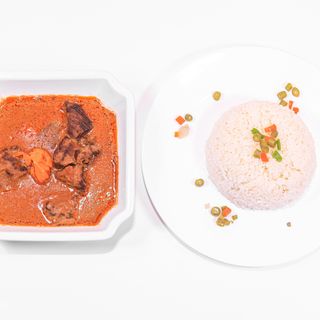 Riz avec Sauce Arachide Poisson / Viande