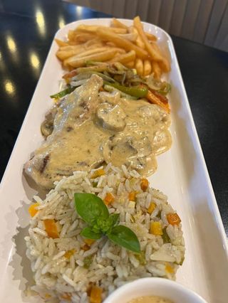 Escalope De Poulet À La Crème De Champignon
