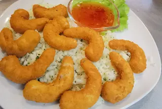 Panirani gambori sa slatko ljutim sosom