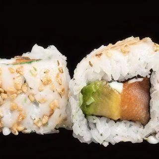 50. Uramaki De Salmón, Aguacate Y Queso